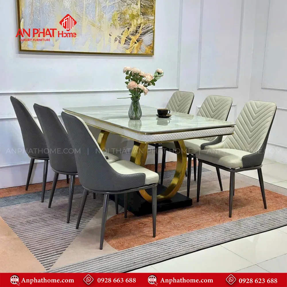 Mẫu bàn ăn mặt đá có đường nét thiết kế sang trọng, phù hợp xu hướng hiện nay, kích thước bàn đa dạng kết hợp 4 ghế – 6 nghế – 8 nghế phù hợp với nhu cầu của mọi không gian
