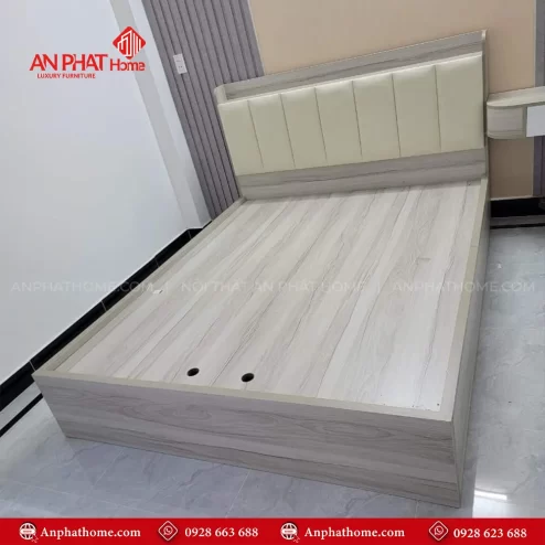 mau giuong go hien dai gn 25600005