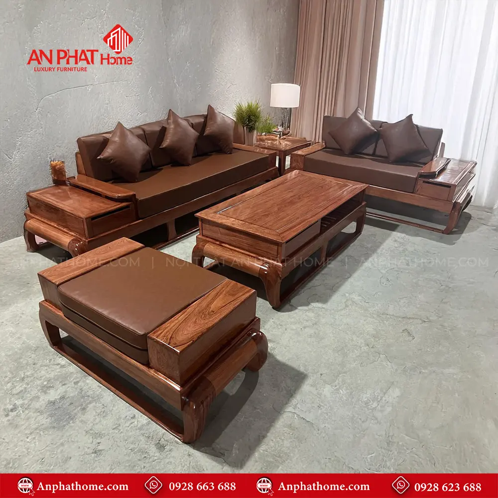 Bộ Bàn Ghế Sofa Phòng Khách Gỗ Hương Đá F-1316 5 Bộ Bàn Ghế Sofa Phòng Khách Gỗ Hương Đá F-1316, Được thiết kế sang trọng, Là sự kết hợp hài hòa từ gỗ Hương đá, và nét hiện đại từ chất liệu da nhập khẩu Hàn Quốc, Chi tiết đục của nghệ nhân, tác phẩm sofa gỗ được những nghệ nhân AN PHÁT HOME trạm khắc tỉ mỉ từng đường nét chi tiết hoa văn, mang lại nét đẹp hài hòa cho bộ bàn ghế sofa F-1316